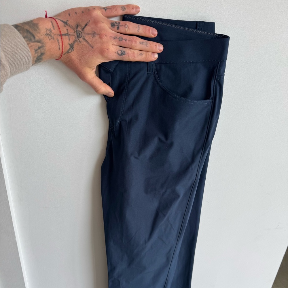 3 paira Vuori and Rhône Men’s Pants | M | 32 | New - Picture 3 of 8